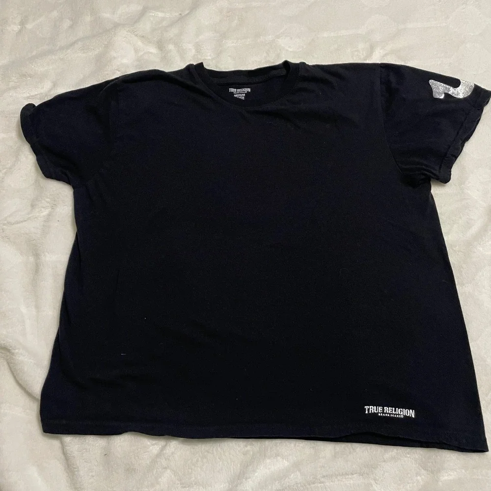 True Religion T-Shirt Mens Medium Black Silver Horseshoe Logo Short Sleeve Tee